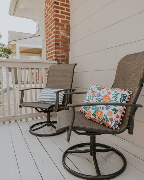 Building Photo - 3 S Surrey Ave