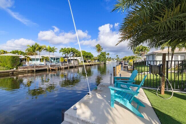 Building Photo - 6251 NE 19th Terrace