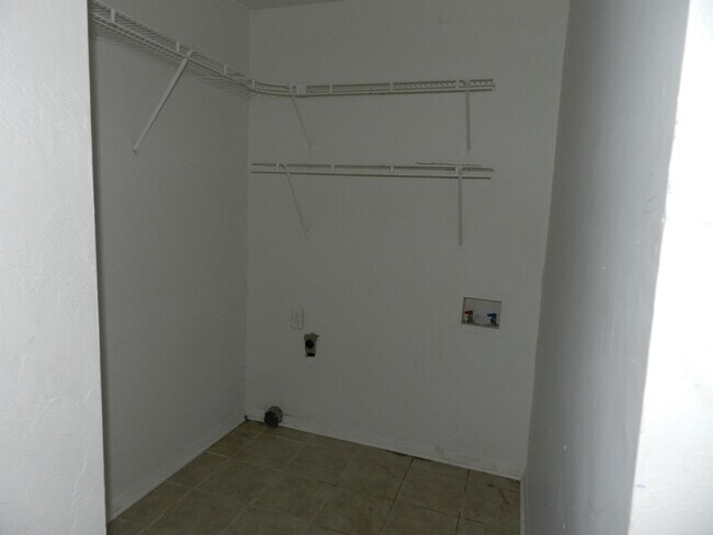 Building Photo - 1602 NW 12th St