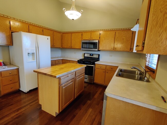 Building Photo - 7810 Brookside Glen Dr