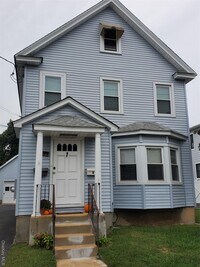 Building Photo - 39 Smith St