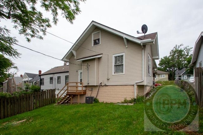 Building Photo - 3425 N 45th St