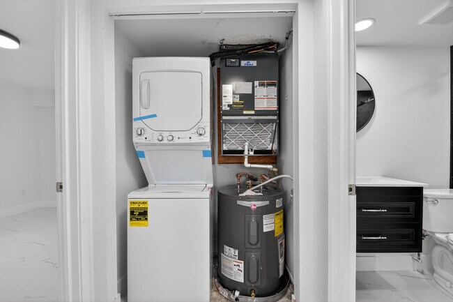 Building Photo - 896 N Federal Hwy