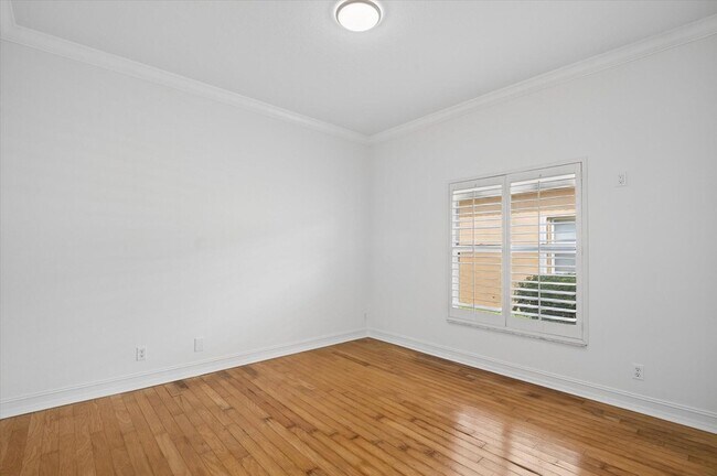 Building Photo - 11289 NW 65th Manor