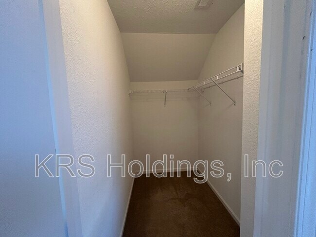 Building Photo - 1763 Jason Ave