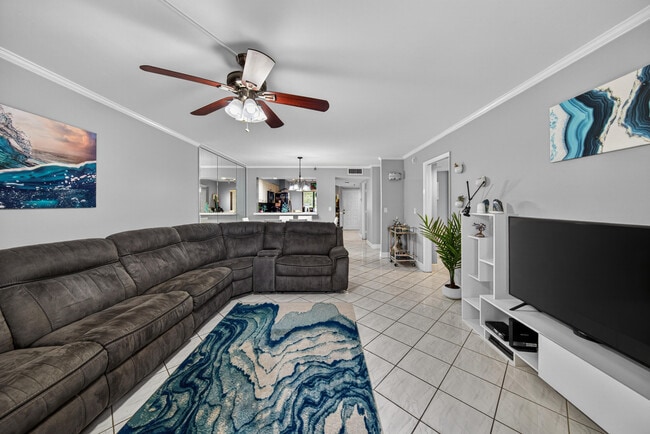 Building Photo - 2200 S Cypress Bend Dr