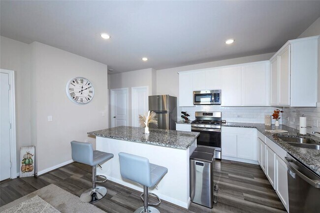 Building Photo - 206 Bent Creek Dr