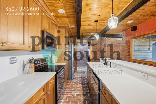 Building Photo - 27522 Burkhardt Dr