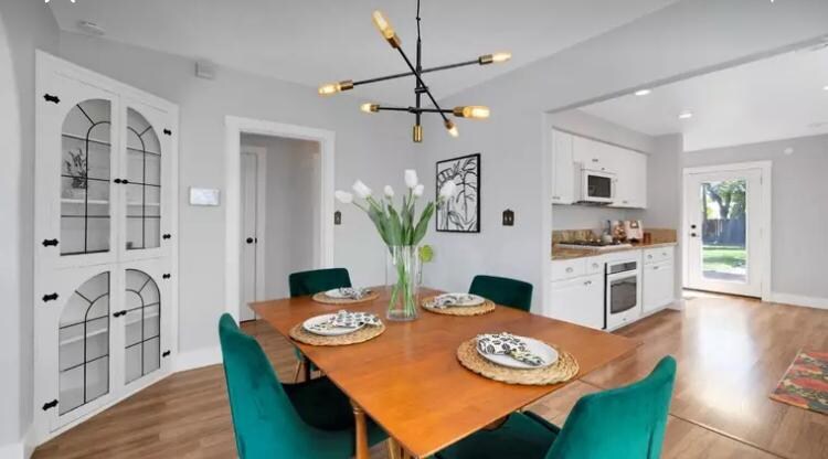 Building Photo - 5230 15th Ave