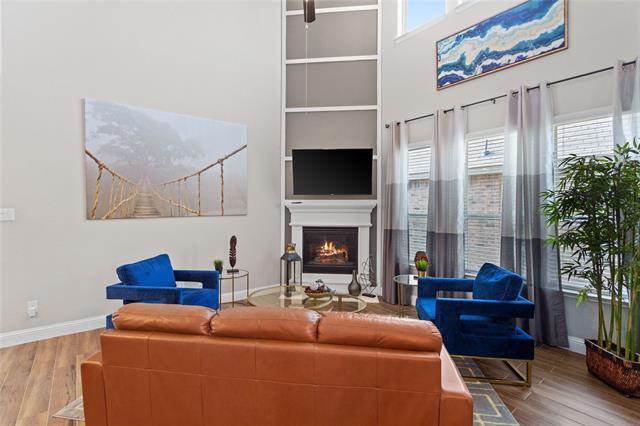 Building Photo - 1420 Alamandine Ave