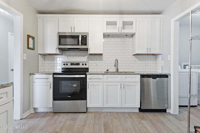 Building Photo - 4/2 in Lucedale