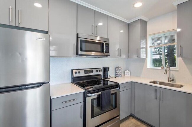 Building Photo - 113 Phippen Waiters Rd