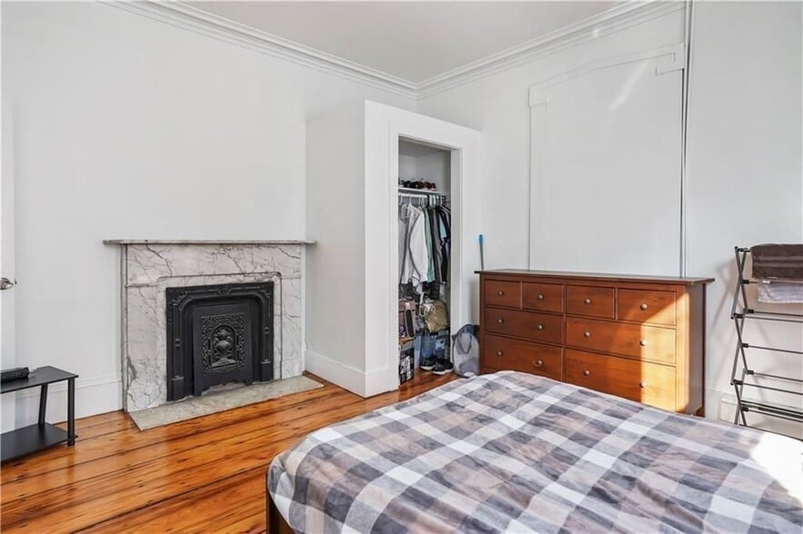 Building Photo - 32 Ann St