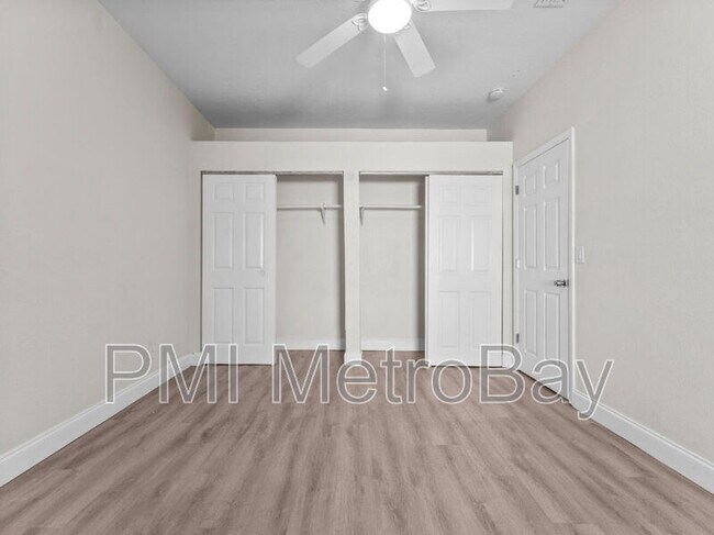 Building Photo - 8210 N Klondyke St