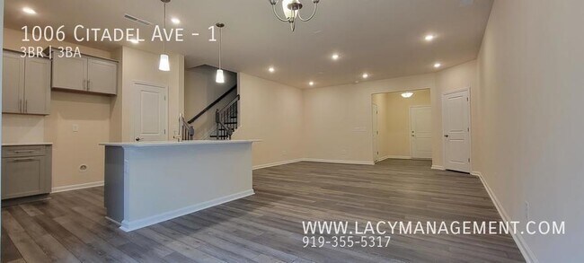 Building Photo - 1006 Citadel Ave