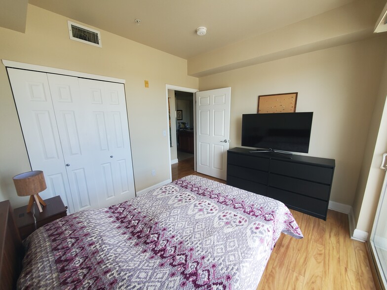 Bedroom 2 - 4500 Baseline Rd