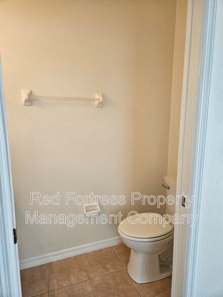 Building Photo - 8293 Pacific Beach Dr