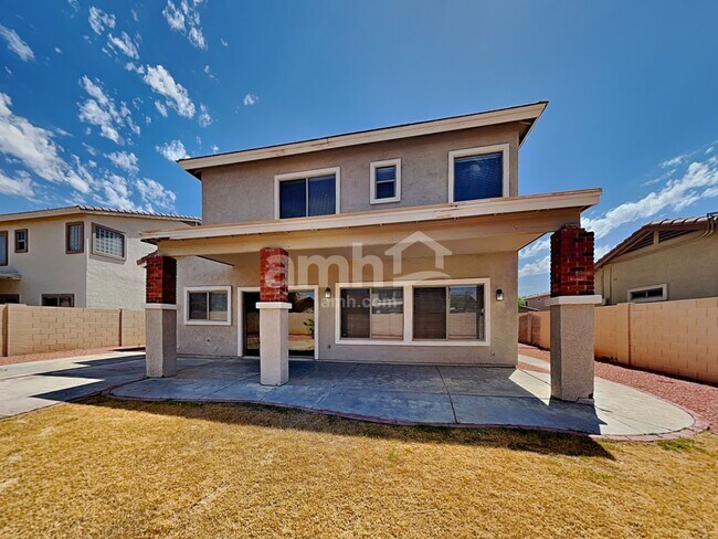 Building Photo - 5202 W Sunland Ave