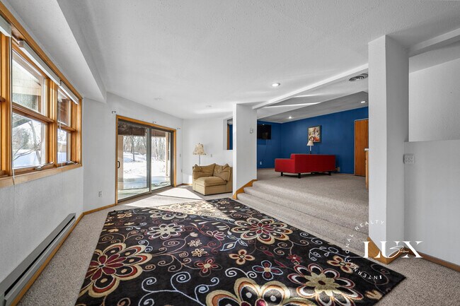 Building Photo - 2504 Sheffield Cir N