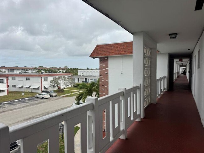 Building Photo - 1310 NW 43rd Ave