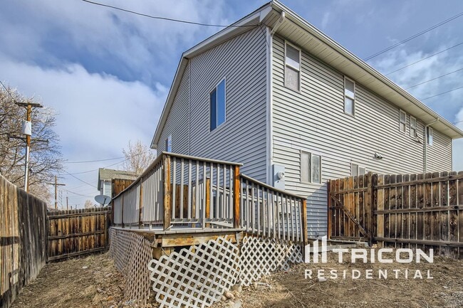 Building Photo - 4475 Parfet St