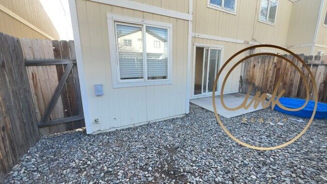 Building Photo - Townhouse for Rent in Carson City