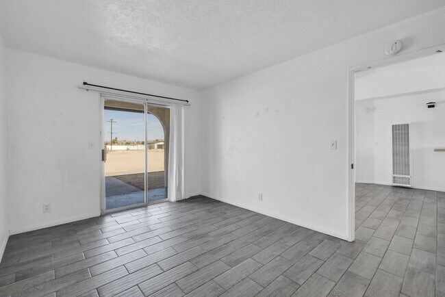 Building Photo - 74077 Cactus Dr