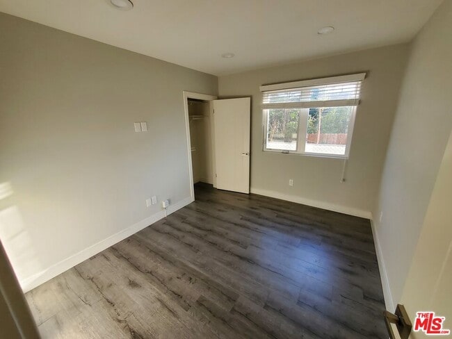 Building Photo - 3915 Brighton Ave