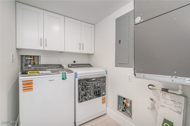 Building Photo - 25870 Hickory Blvd