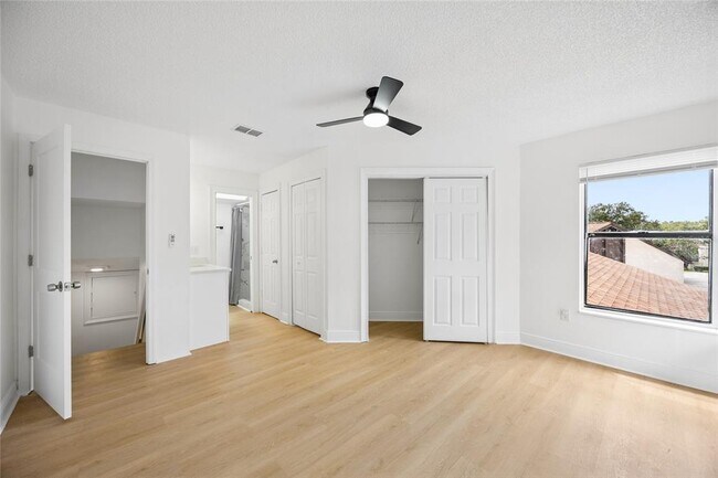 Building Photo - 3118 S Semoran Blvd