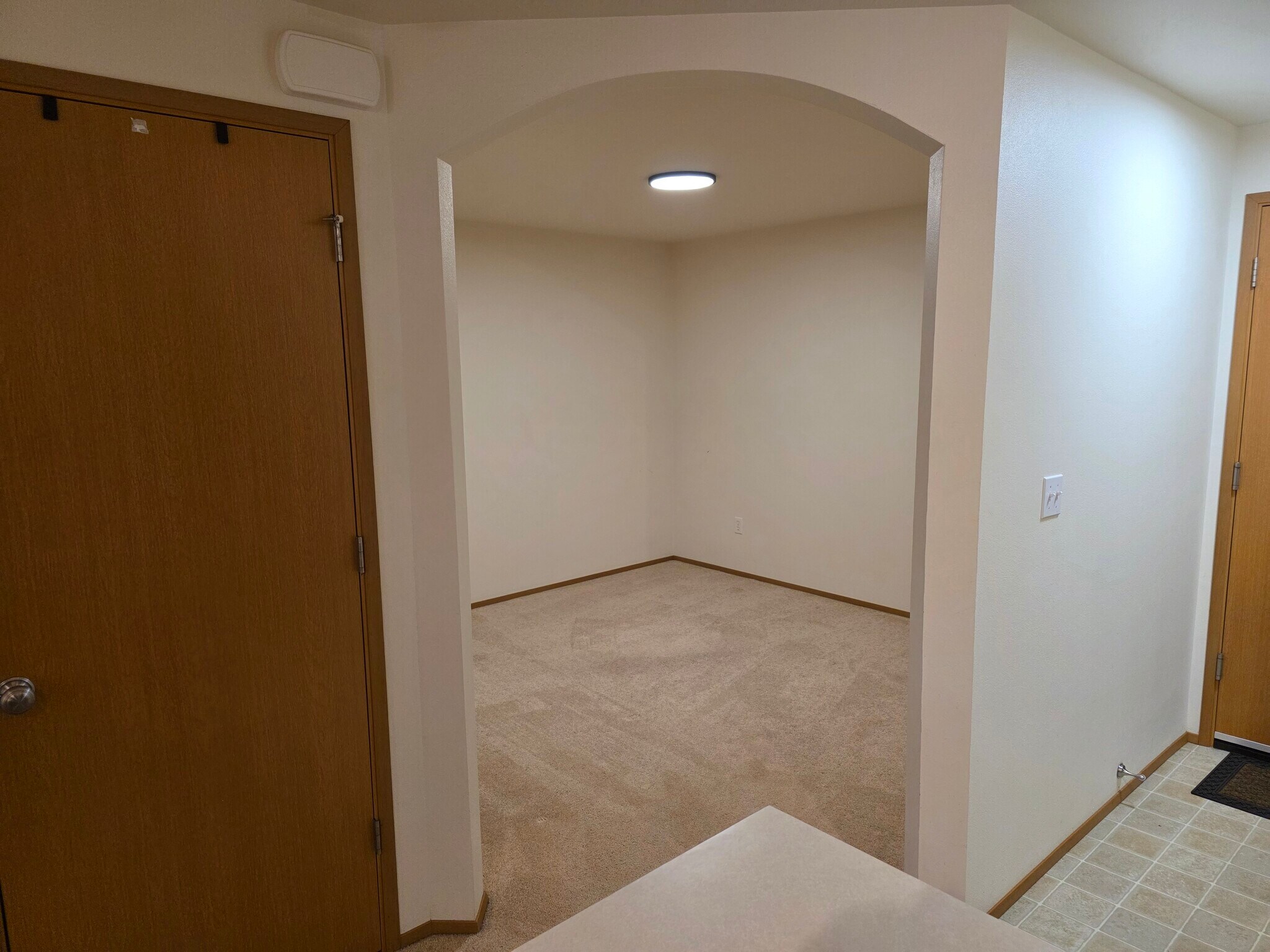 Building Photo - 2732 Hidden Springs Loop SE