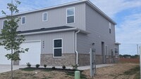 Building Photo - 6604 SW Dignity Ave