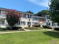 Building Photo - 416 Kensington Ln
