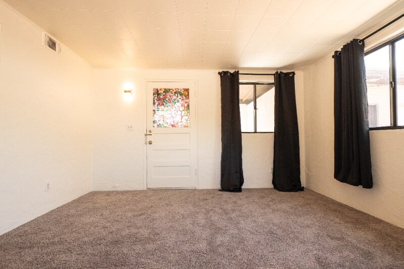 Building Photo - 3927 E Montecito St