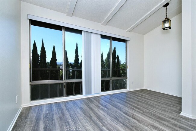 Building Photo - 12830 Burbank Blvd