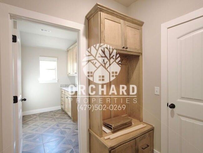 Building Photo - Tontitown- Single-Family Home- Beautiful W...