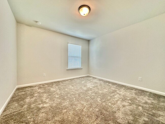 Building Photo - Spacious 3BD Townhome in Solana | 2-Car Garage | Pool, Gym & More