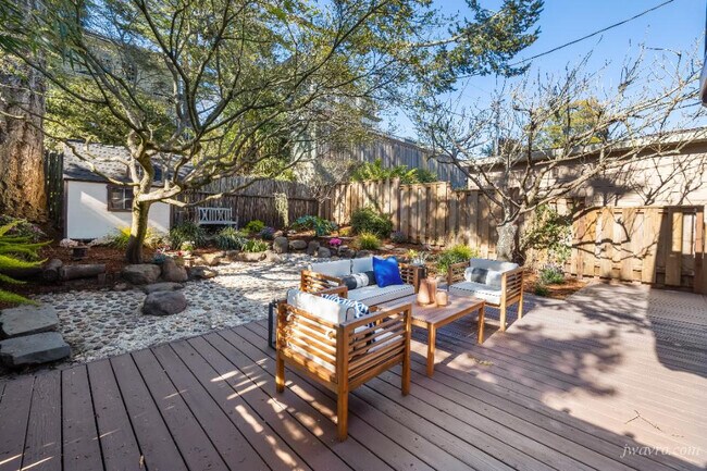 Building Photo - 230 Magellan Ave