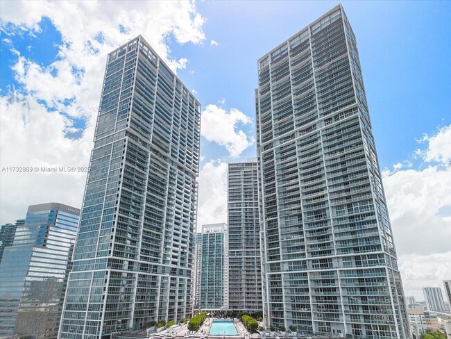 Building Photo - 485 Brickell Ave