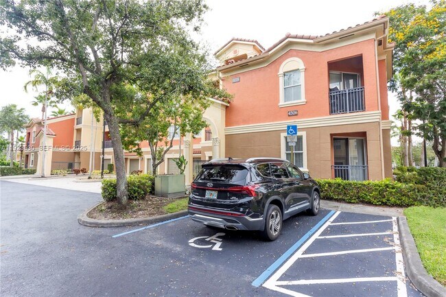 Building Photo - 4506 SW 160th Ave