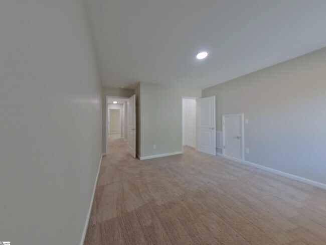 Building Photo - 305 Bonita Dr