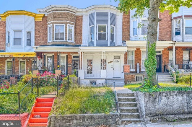 Building Photo - 2917 Clifton Ave