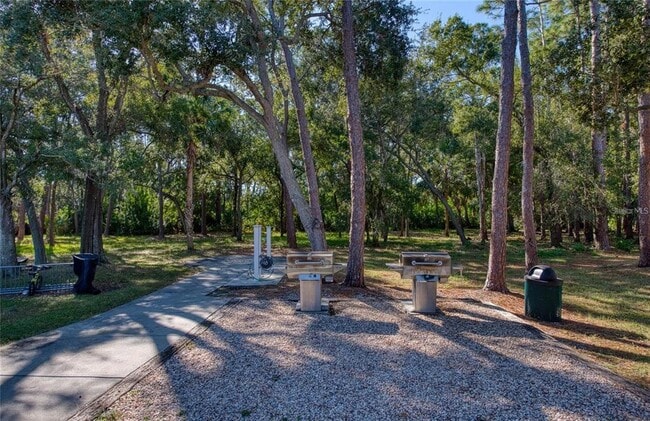 Building Photo - 1400 Gandy Blvd N