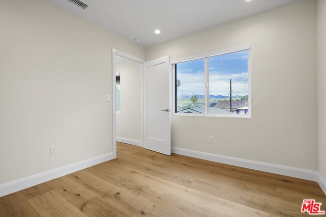 Building Photo - 4762 Charters Ave