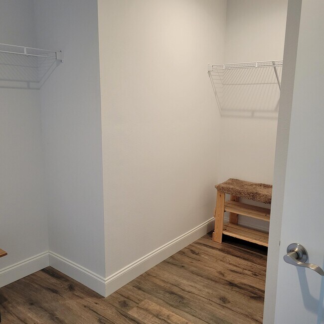 Building Photo - 27 Patrick Dr