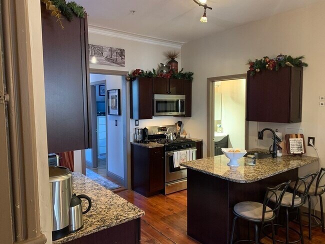 Building Photo - 138 Trenton St