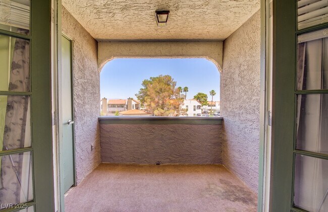 Building Photo - 2212 Sunfish Dr