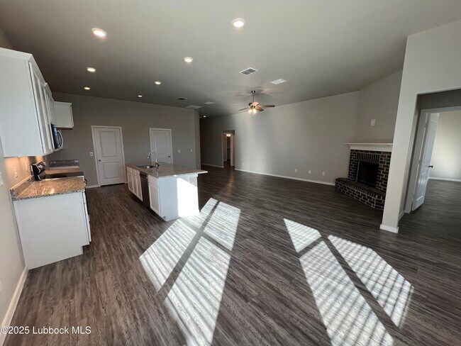 Building Photo - 2137 Kirksey Ave