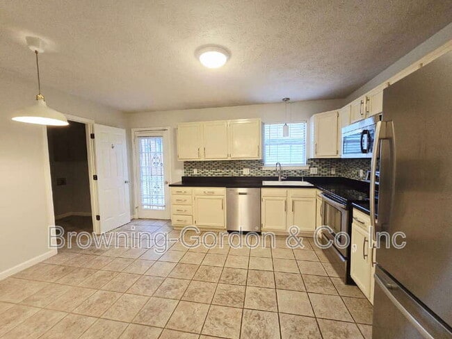 Building Photo - 243 Ash Grove Dr