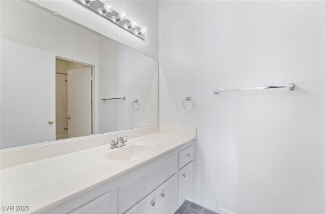 Building Photo - 251 S Green Valley Pkwy